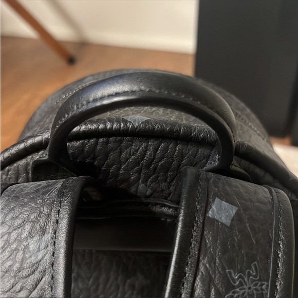 Small/Medium MCM Backpack NEW W/O tags - Picture 4 of 7